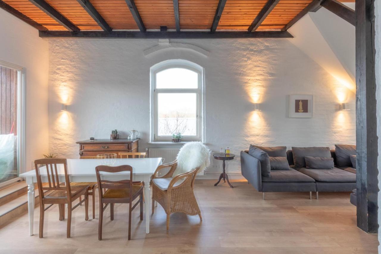 Hafen-Nest 54° Nord Apartment Toenning Ngoại thất bức ảnh